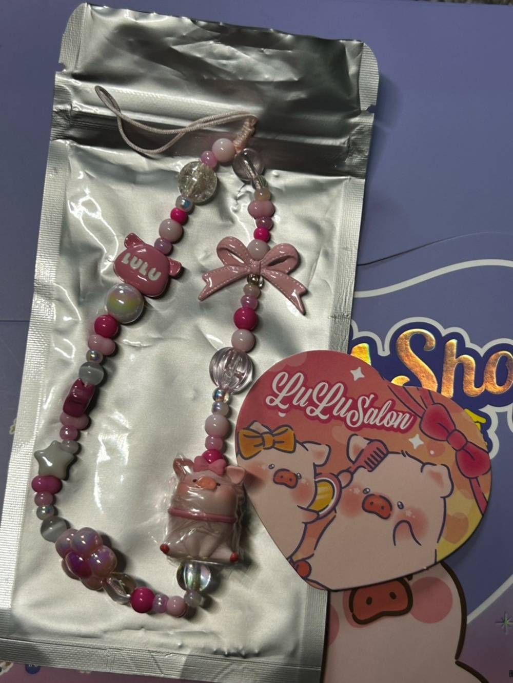 *Secret* style - Lulu the Piggy - Lulu Salon - Phone lanyard / strap / keychain